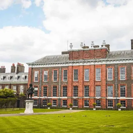 Cosy High-Ceiling Victorian Flat With Balcony - 2Mins To Hyde Park, Kensington Palace, Nottinghill, High Street Kensington,2Br 2Baths London Exterior foto